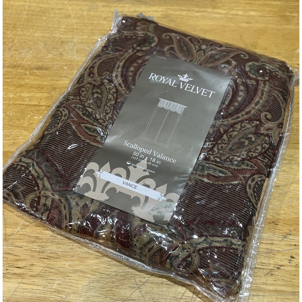 Royal Velvet Vance Paisley Brick Red Scalloped Valance Fringe 50x18"